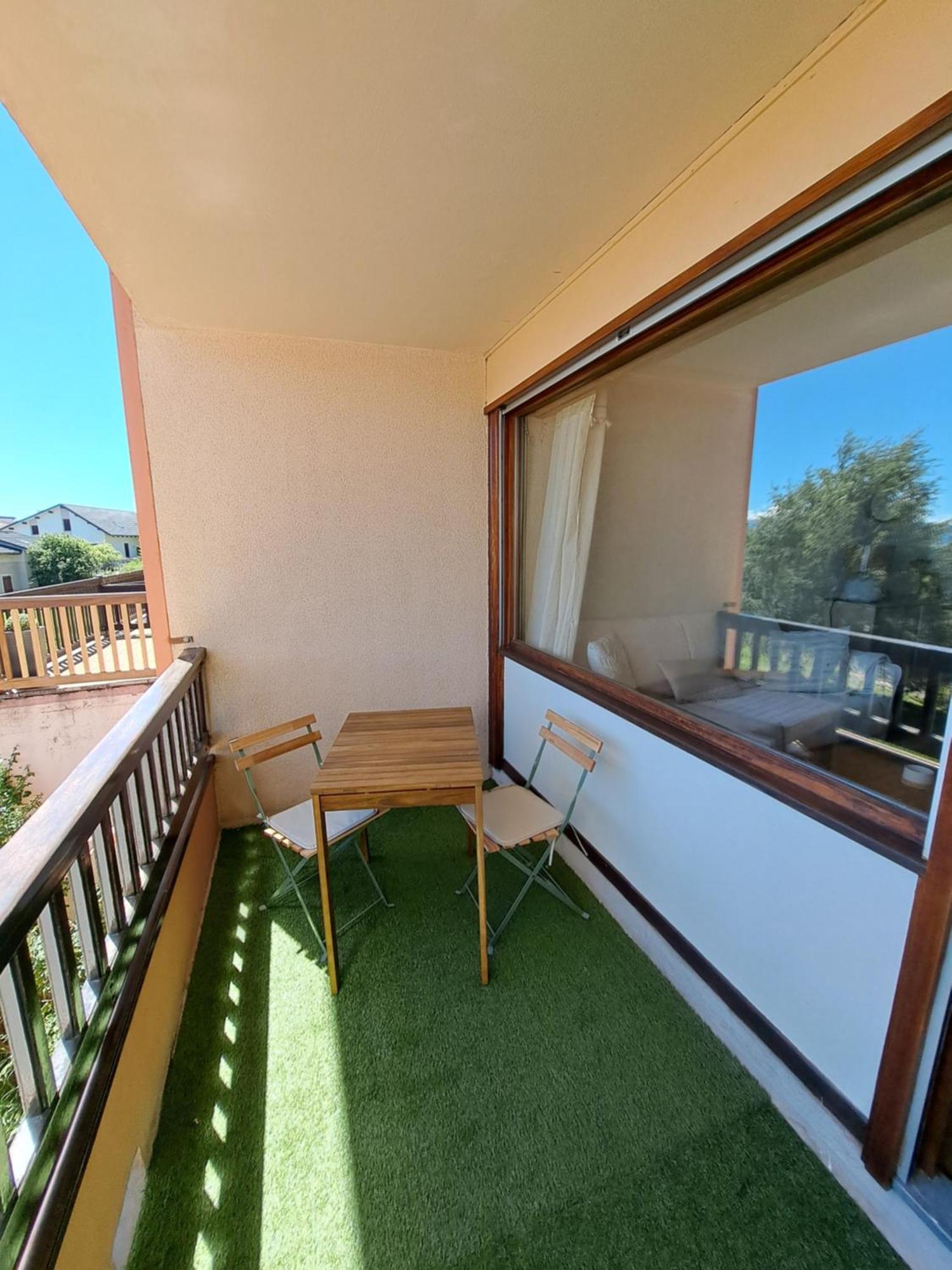 Studio Cabine 4 Couchages, Vue Face Aux Montagnes 丰罗穆 外观 照片
