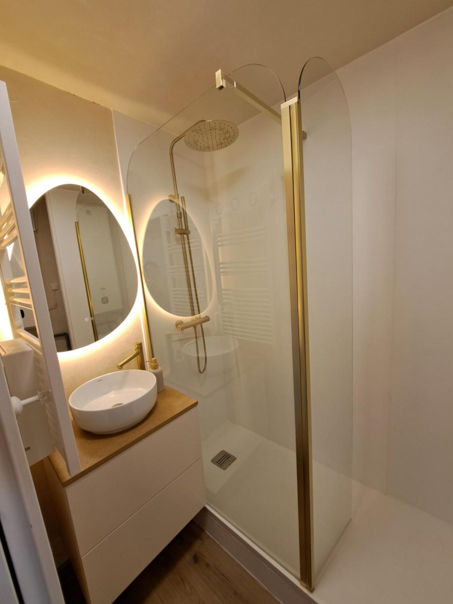 Studio Cabine 4 Couchages, Vue Face Aux Montagnes 丰罗穆 外观 照片