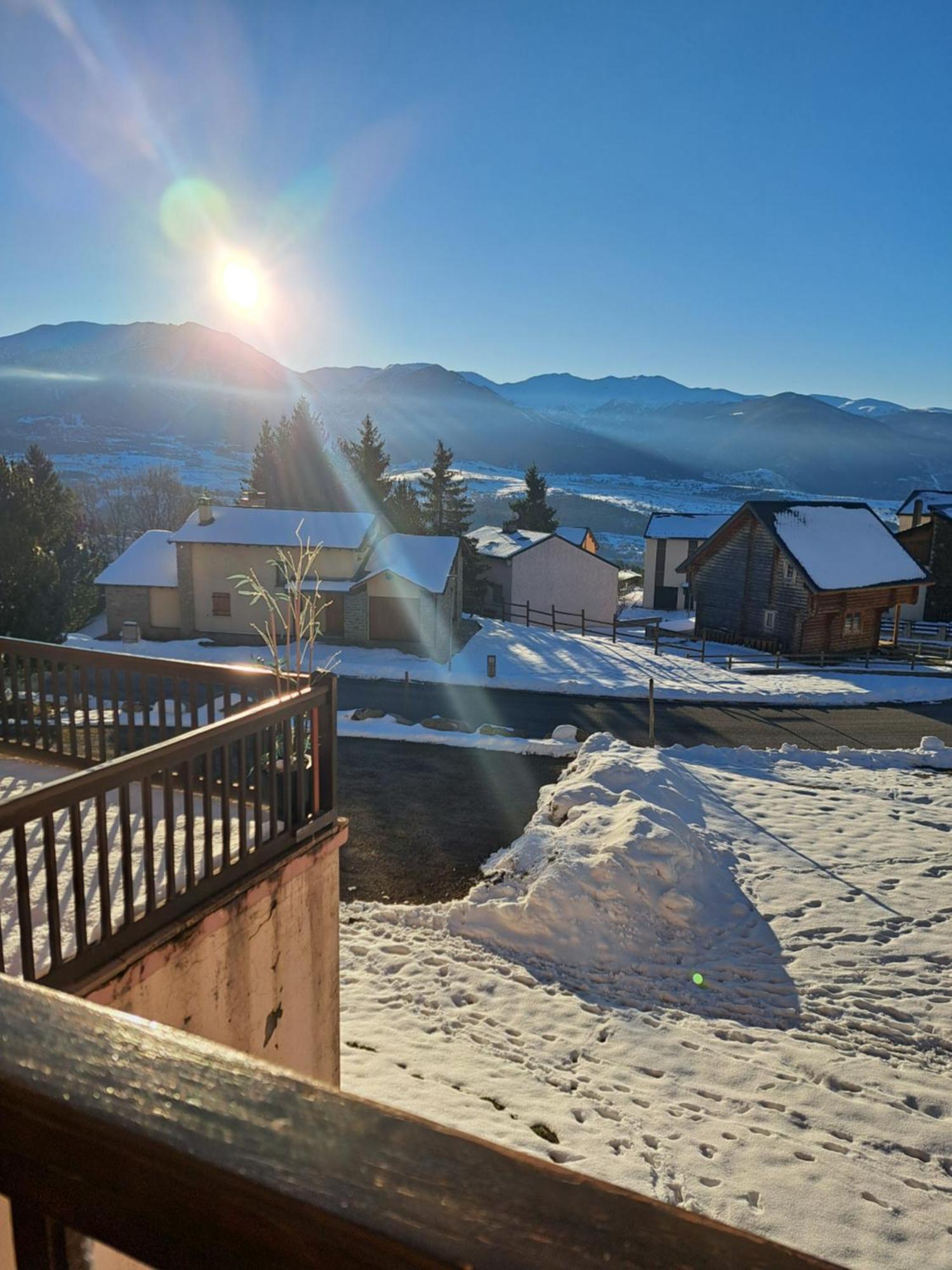 Studio Cabine 4 Couchages, Vue Face Aux Montagnes 丰罗穆 外观 照片